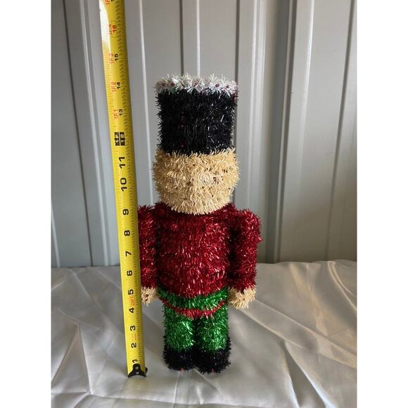 Fuzzy nutcracker figure - Picture 4 of 4